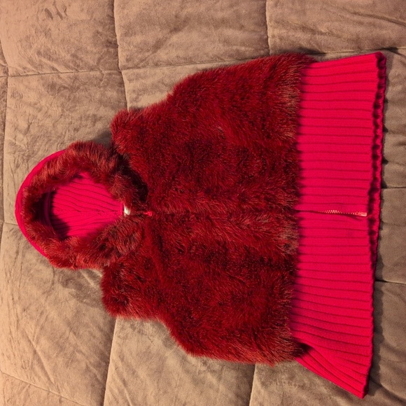 Sweater vest with hood - Picture 8 of 9